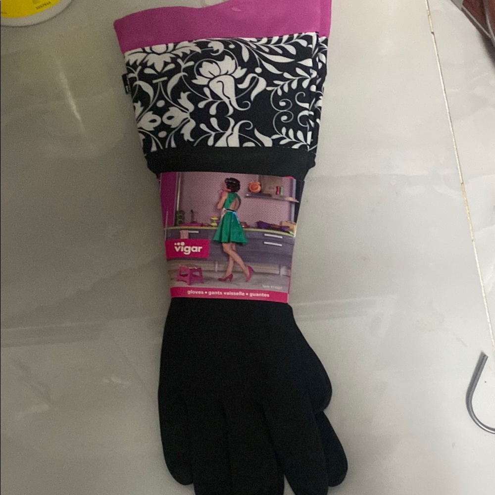 Black and Pink Cleaning Gloves